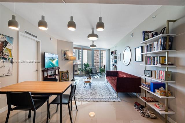 Foto del edificio - 488 NE 18th St