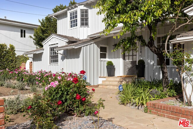 Building Photo - 2178 Linda Flora Dr