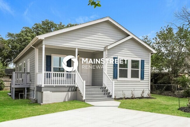 Building Photo - 4 Bedroom Pet-Friendly Home in San Antonio...