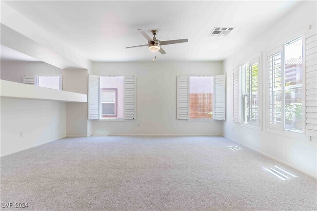 Building Photo - 721 Anacapri St