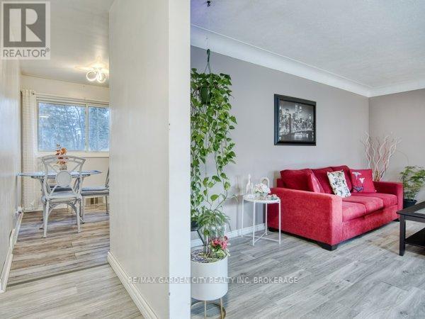 Photo du bâtiment - 3664 Arlington Ave