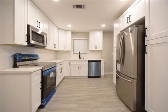 Building Photo - 8600 Fathom Cir