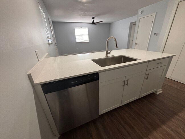 Building Photo - 4th Street Duplex