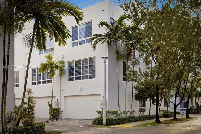 Building Photo - 6671 NW 105th Pl