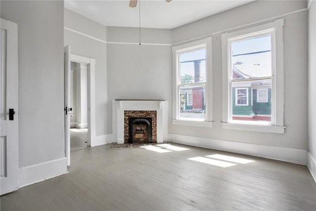 Building Photo - 23 E 36th St