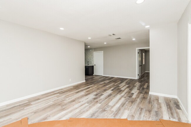 Foto del edificio - 2628 S Marsalis Ave