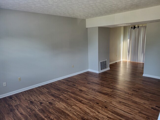 Foto del edificio - 238 Christmas Ridge Rd