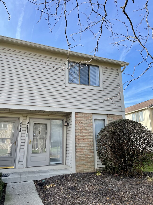 Building Photo - 2618 Cedar Lake Dr