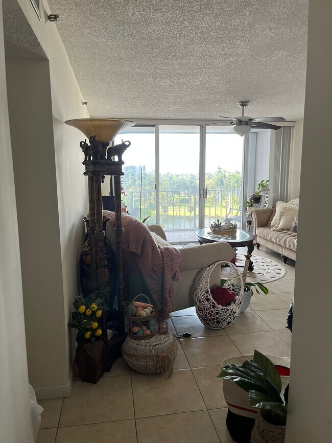 Foto del edificio - 1700 NW N River Dr