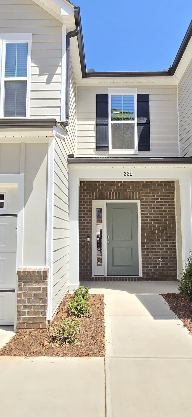 Foto del edificio - 220 Broomside Ave