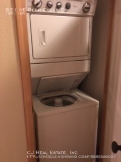 Foto del edificio - 921 NE Deer Creek Dr