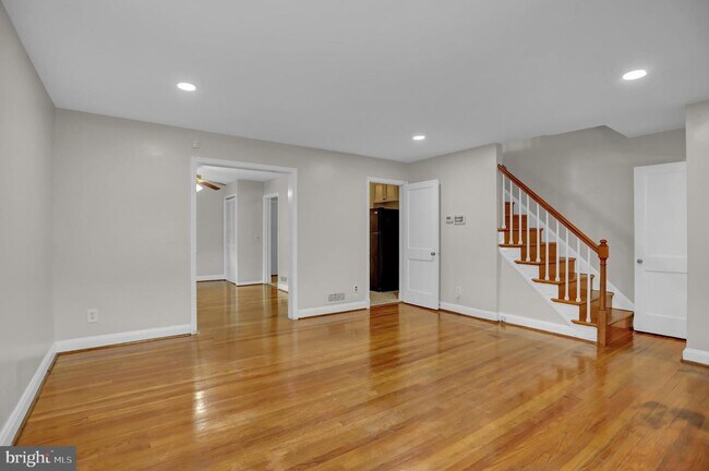 Foto del edificio - 3637 Erdman Ave