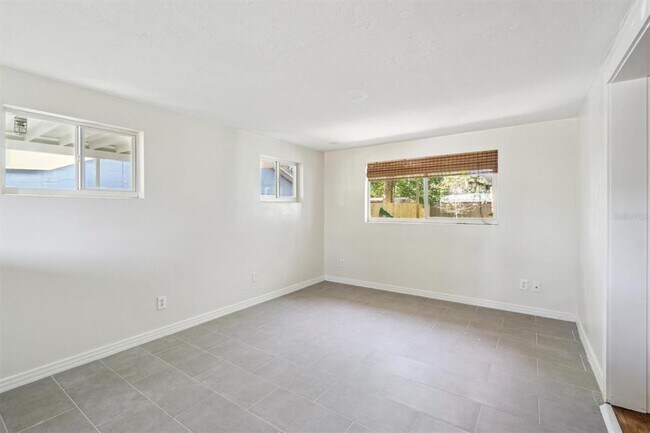 Foto del edificio - 2114 NW 7th Terrace