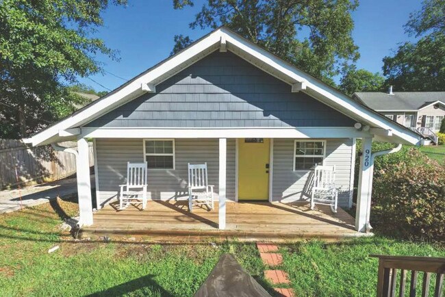 Building Photo - 920 Anderson Rd