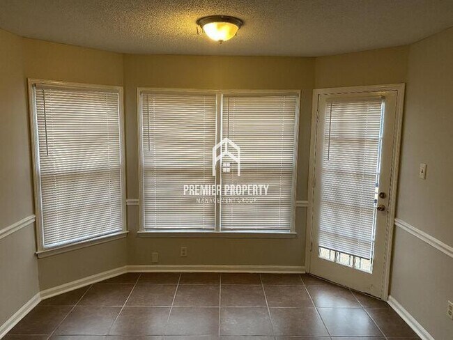 Building Photo - 4259 Creek Manor - Available Now!