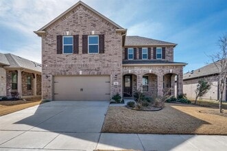 Building Photo - 916 Waggoner Dr