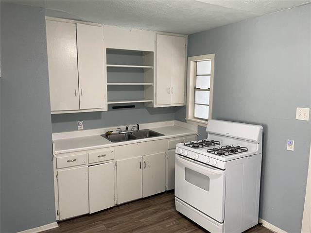 Building Photo - 409 Wildwood Dr