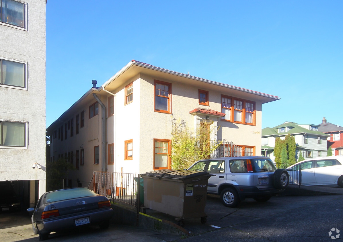 Building Photo - Villa Camini