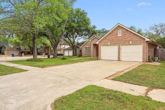 Building Photo - 18617 Hiddenbay Way
