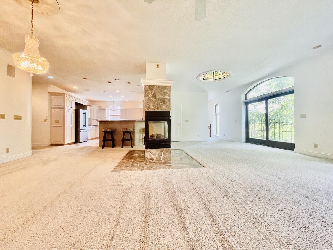 Foto principal - 211 W Walnut St
