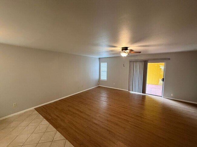 Foto del edificio - 5149 Middlecoff Cir