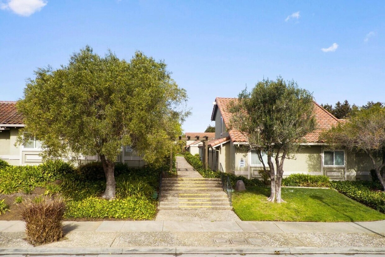 Foto del edificio - 191 Crestview Ct