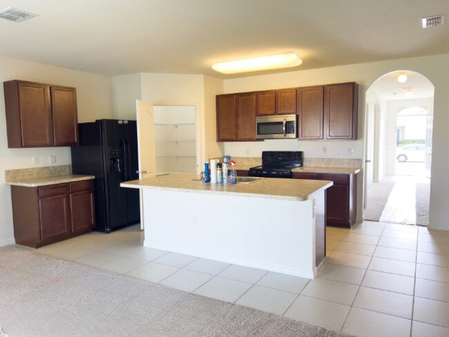 Building Photo - 3052 Sangria St
