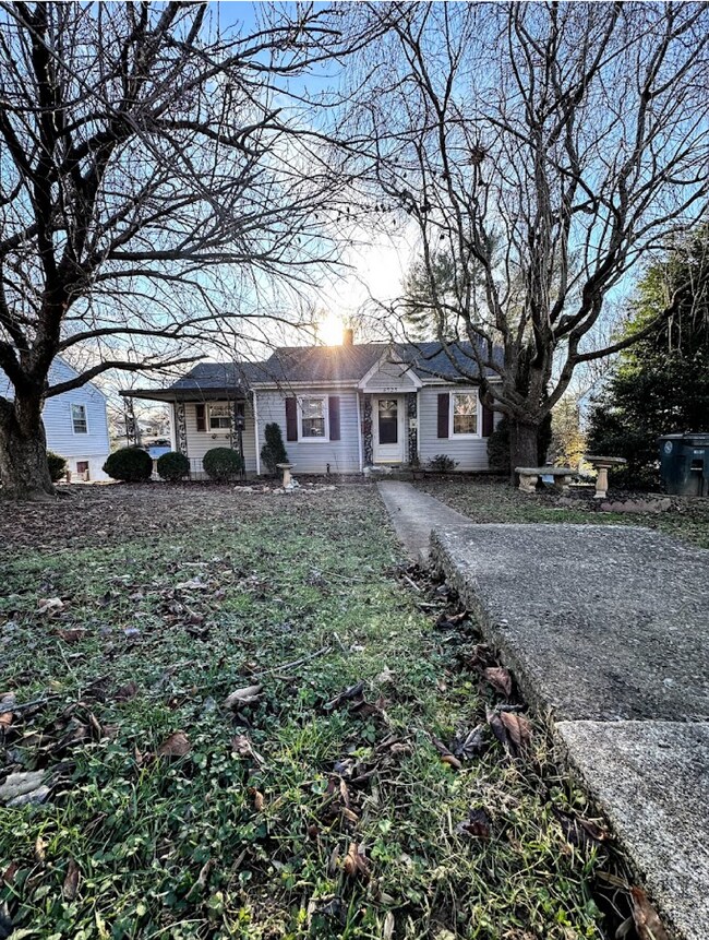 Foto del edificio - 4525 Brooklawn Cir