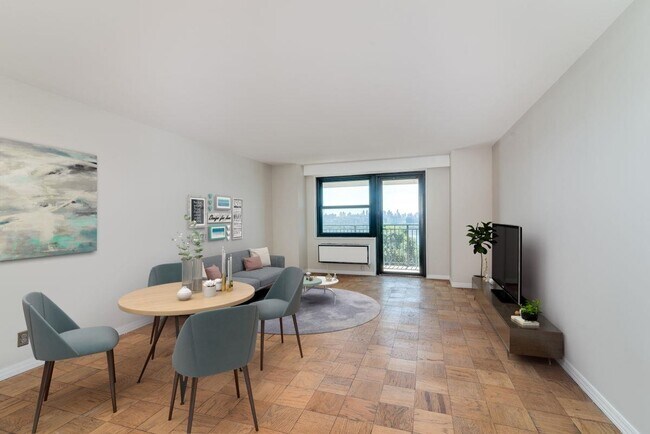 Foto del edificio - 7855 Boulevard E