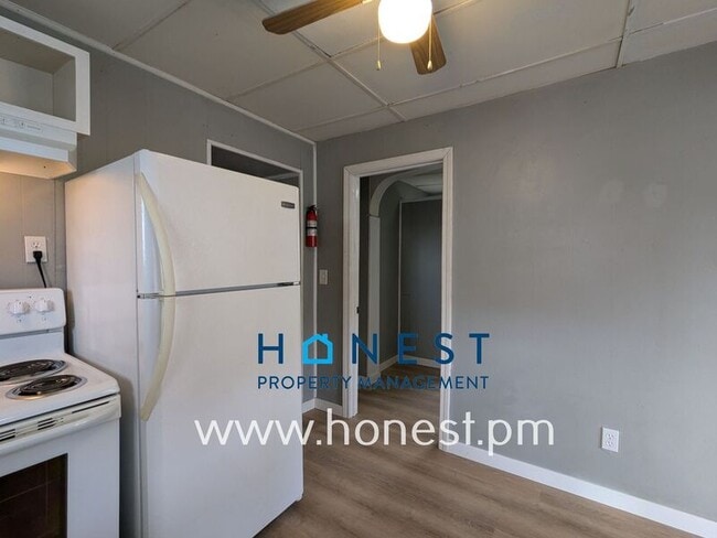 Foto del edificio - 36 Monroe St