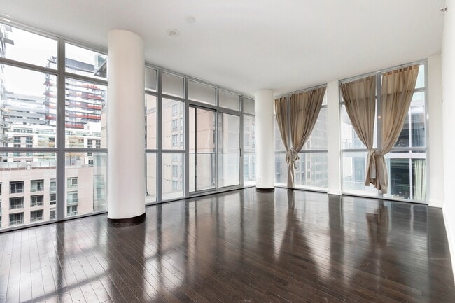 Building Photo - 21 Nelson St