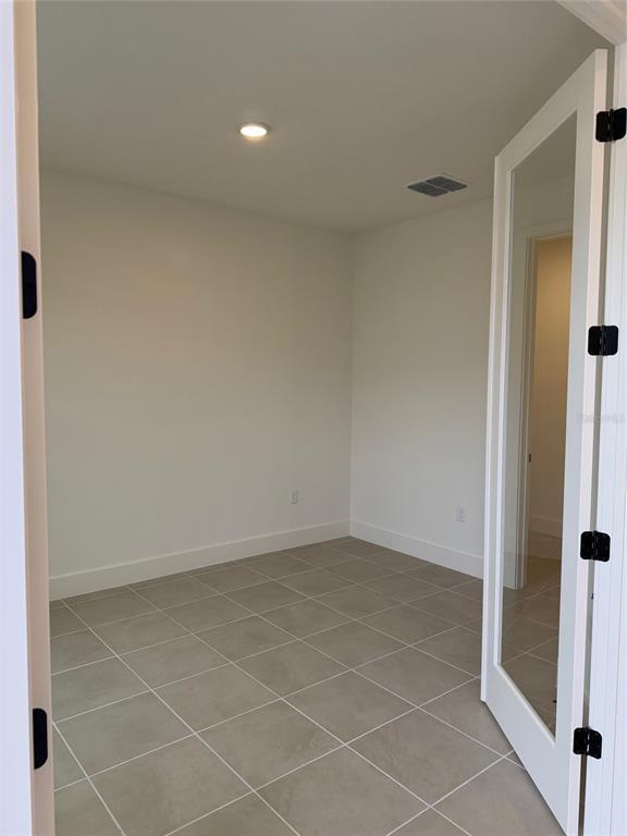 Foto del edificio - 15274 Groveside Rd