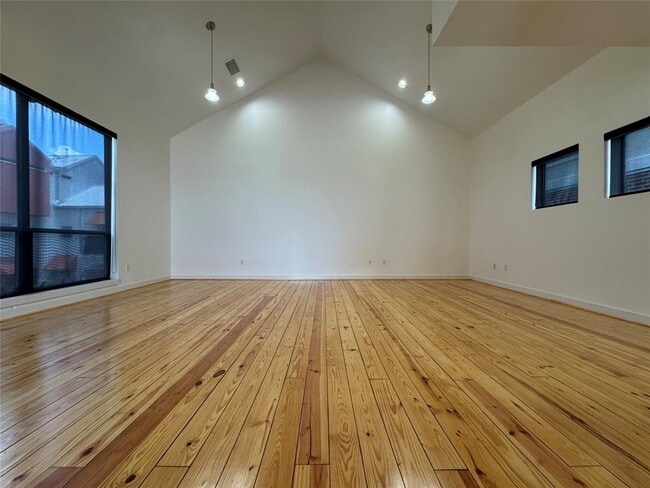 Foto del edificio - 720 Andrews St
