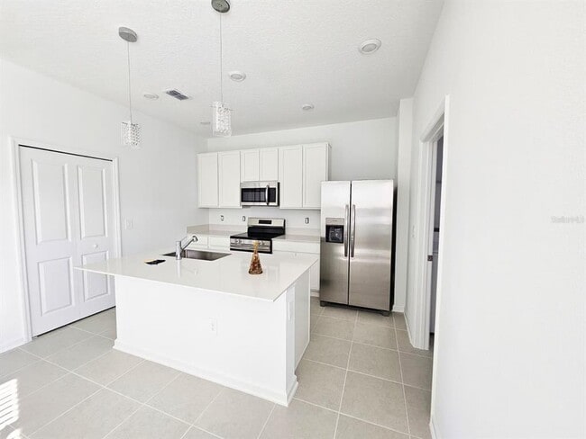 Building Photo - 5828 Meditation Dr