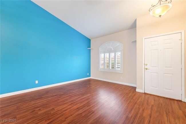 Building Photo - 812 Seco Verde Ave