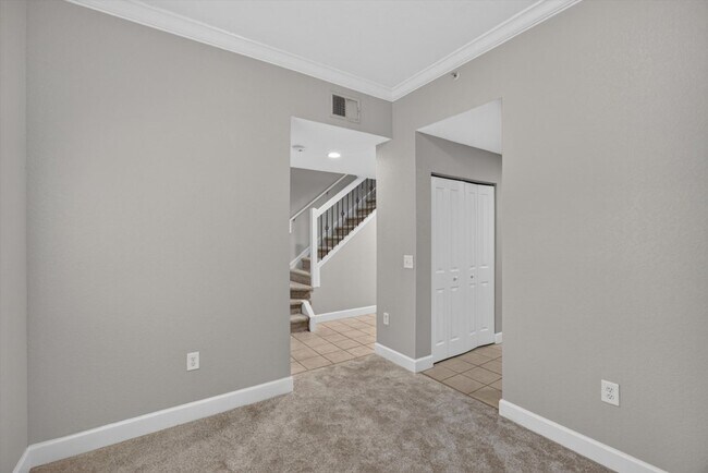 Foto del edificio - 9745 Touchton Rd