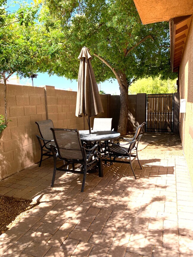 SIDE PATIO - 3708 E Kerry Ln