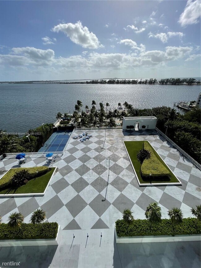 Foto del edificio - 2 br, 2 bath Condo - 2101 Brickell Ave Apt...