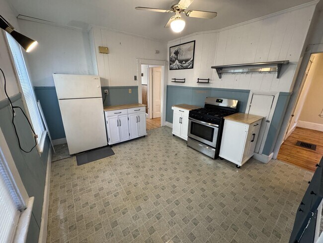 Building Photo - 377 Highland Ave