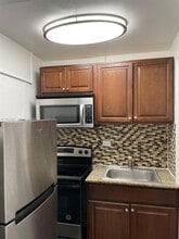 Building Photo - 119 Menores Ave