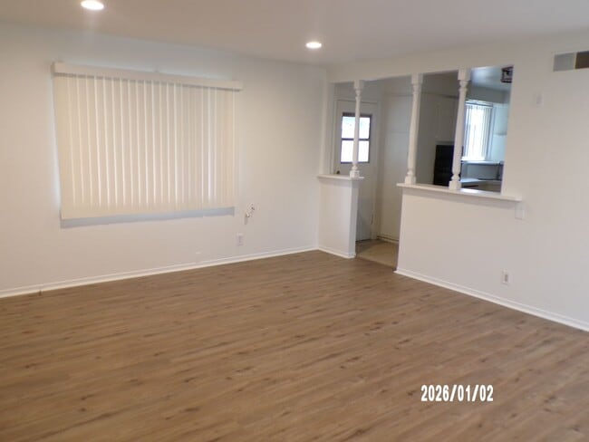 Building Photo - Clean One Story with 1219 sq. ft.