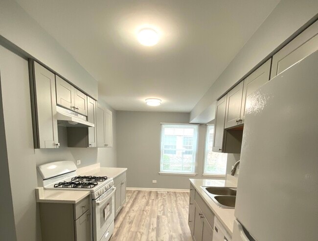 Building Photo - 20 Fernwood Ct