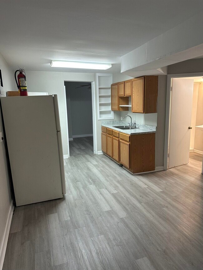 Foto del edificio - 229 S Lipona Rd