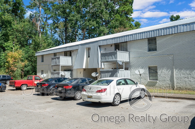 Primary Photo - 425 Oakwood Ave