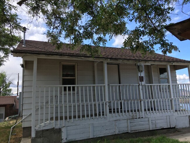 Building Photo - 1 Bedroom cabin with Columbia River view a...
