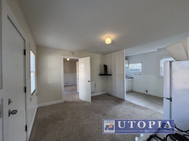 Foto del edificio - 204 Hollister Ave