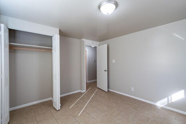 Foto del edificio - 4114 W 33RD STREET