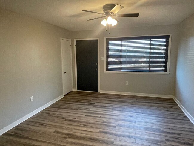 Foto del edificio - 3 Bedroom Home for Rent in Pearl!