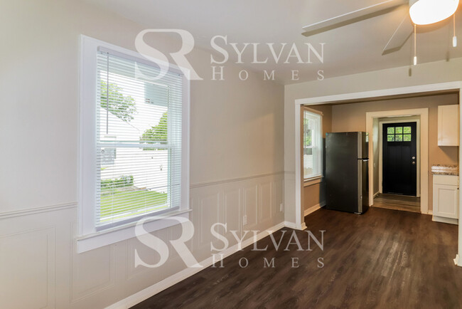 Building Photo - Your dream home is waiting for you. Hurry ...