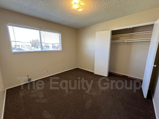 Building Photo - 1187 W Grand Ave